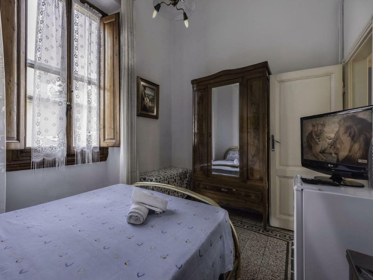 Hospalita Florence Luaran gambar